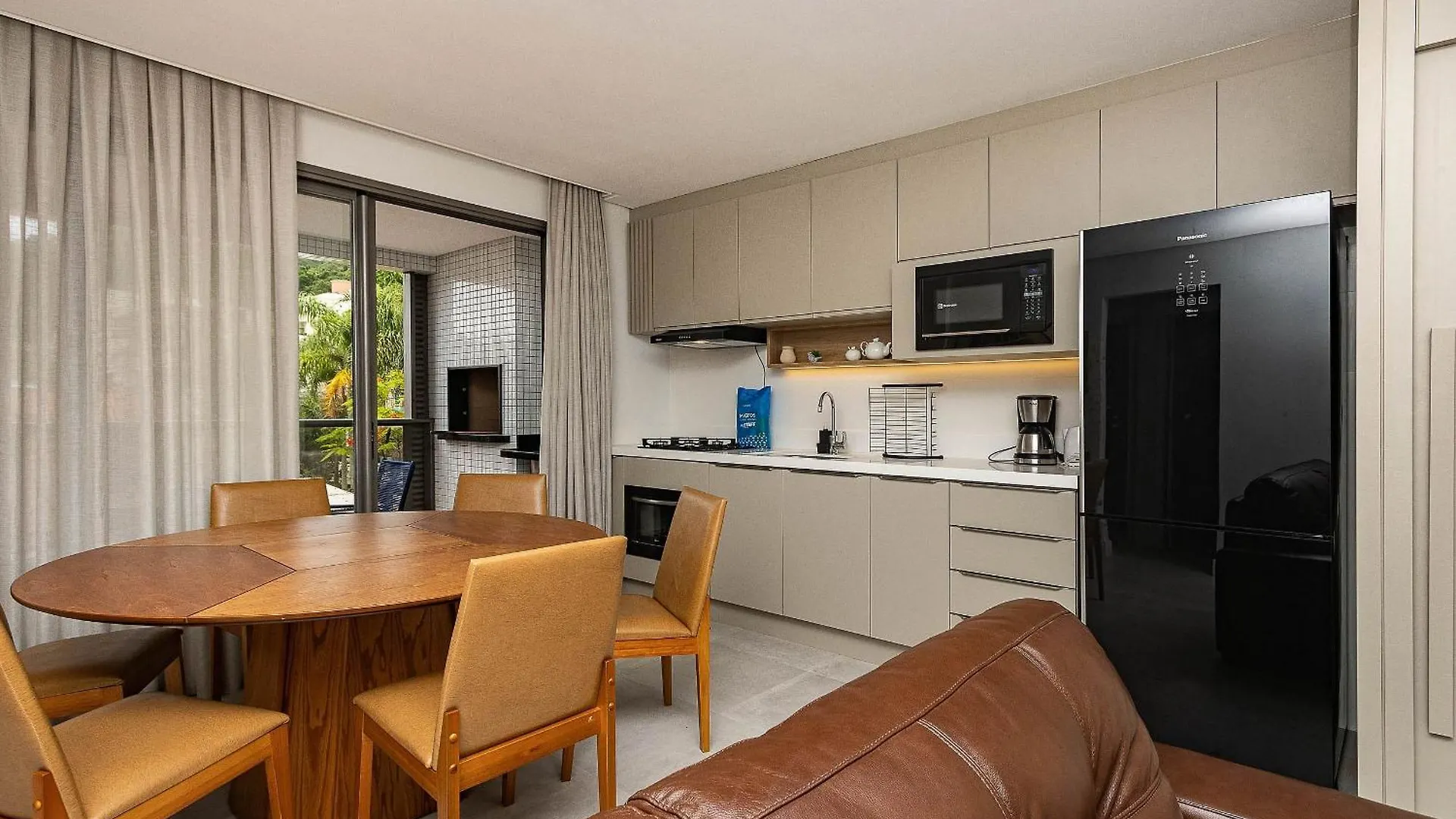 Porto Madero 105 - Apartamento Moderno Em Condominio Com Piscina E Academia No Rooftop No Centro De Bombinhas. Brazylia
